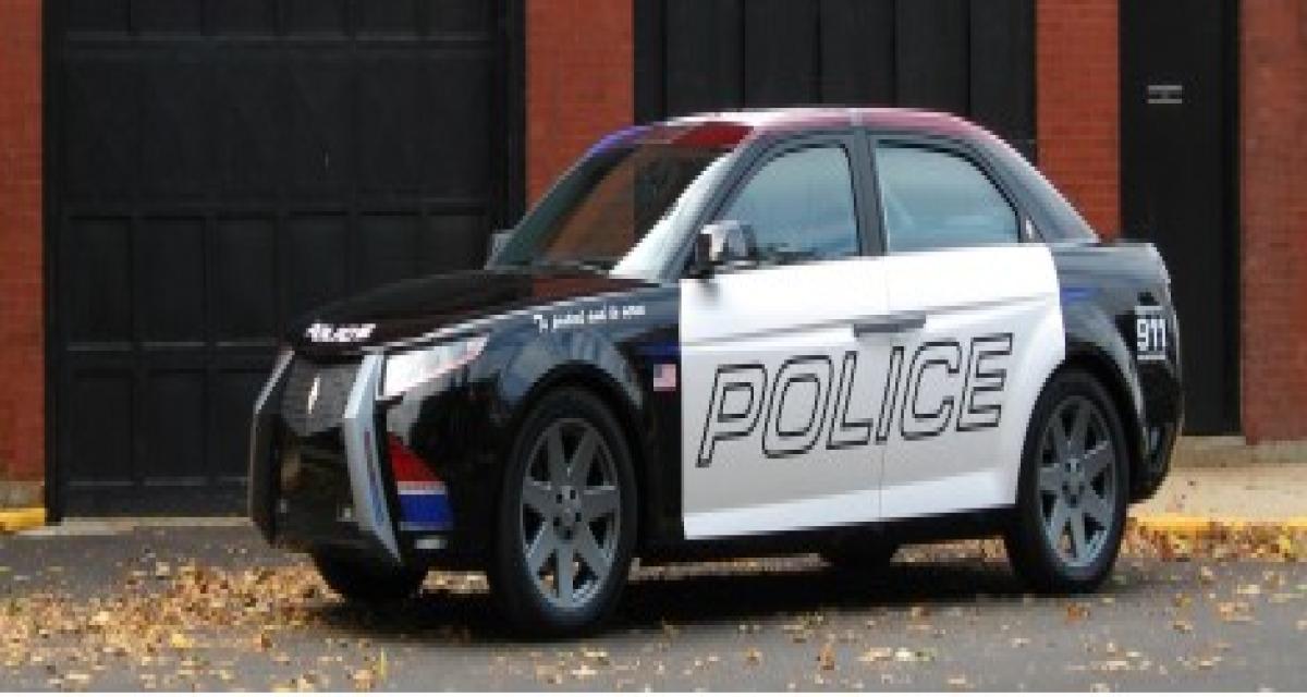 La voiture de police de Carbon Motors (3)