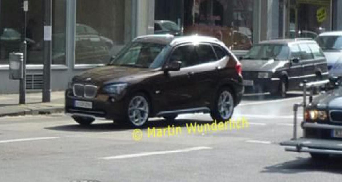 Le BMW X1 en pleine séance photo, sans camouflage !