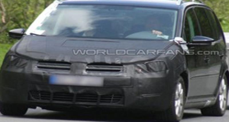  - Spyshots : VW Touran