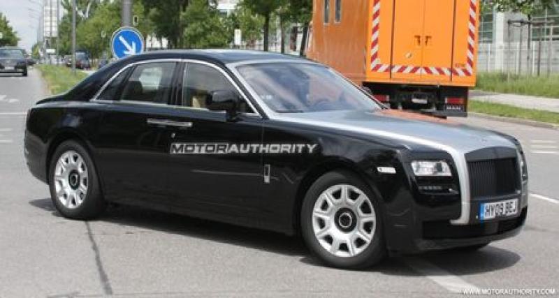  - Spyshot : Rolls Royce Ghost à nue