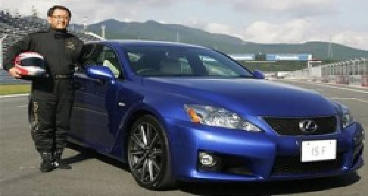 Officiellement au volant de Toyota, Akio Toyoda ampute son salaire annuel de 30 %