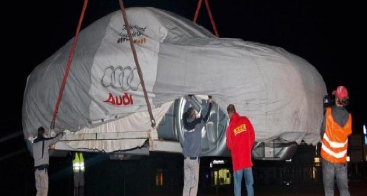 La sculpture de l'Audi TT aussi du centenaire
