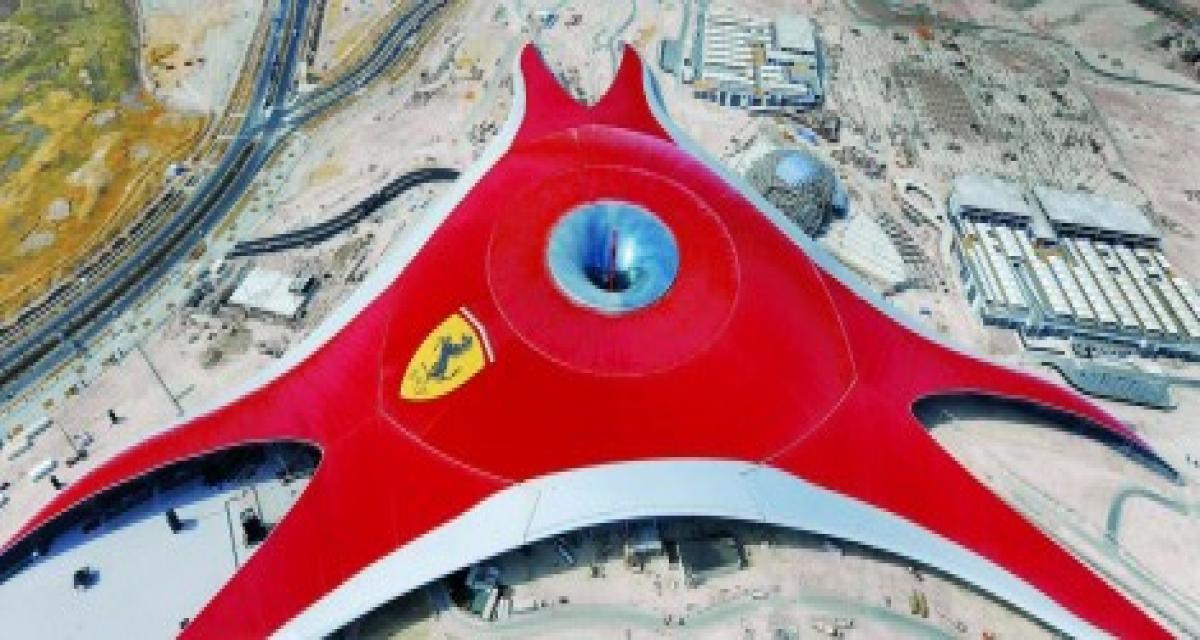 Ferrari World à Yas Marina : vidéo virtuelle