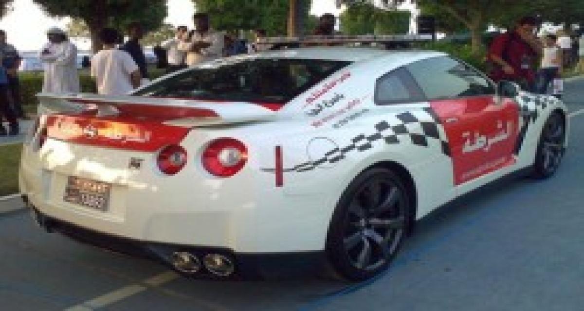 La police d'Abu Dhabi en Nissan GT-R