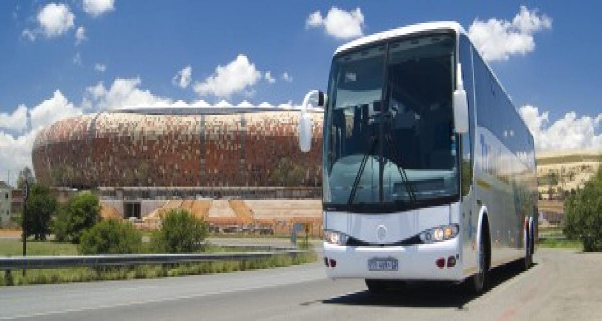 Mercedes livre 460 bus pour la coupe du monde