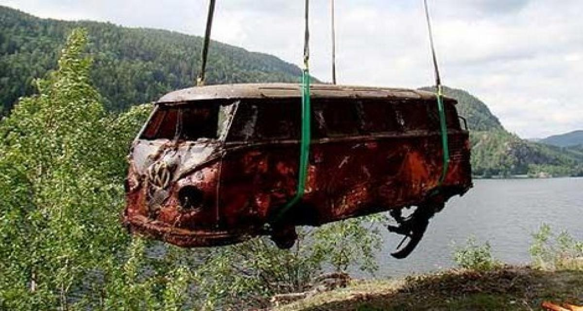 Un combi VW sauvé des eaux