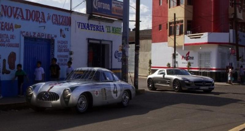  - Deux Mercedes "papillon" sur les lieux de la Carrera Panamericana
