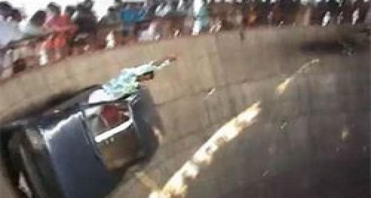 Vidéo insolite : le mur de la mort entre autos et motos