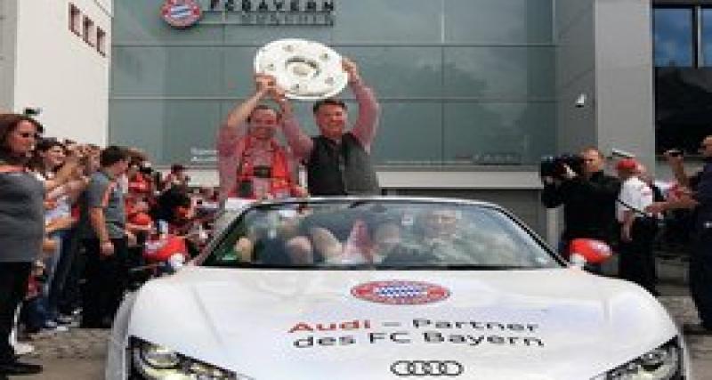  - Sacrés champions, les joueurs du Bayern de Munich défilent en Audi