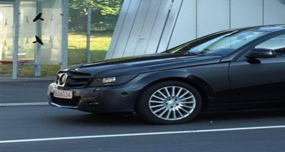 Spyshot de la future Mercedes classe C coupé