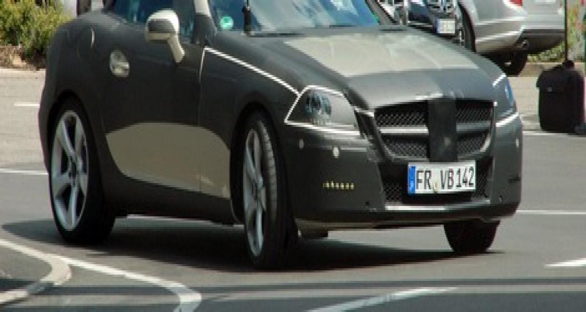 Spyshot : la Mercedes SLK se repoudre le nez