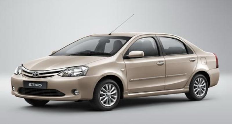  - La Toyota Etios disponible en Inde