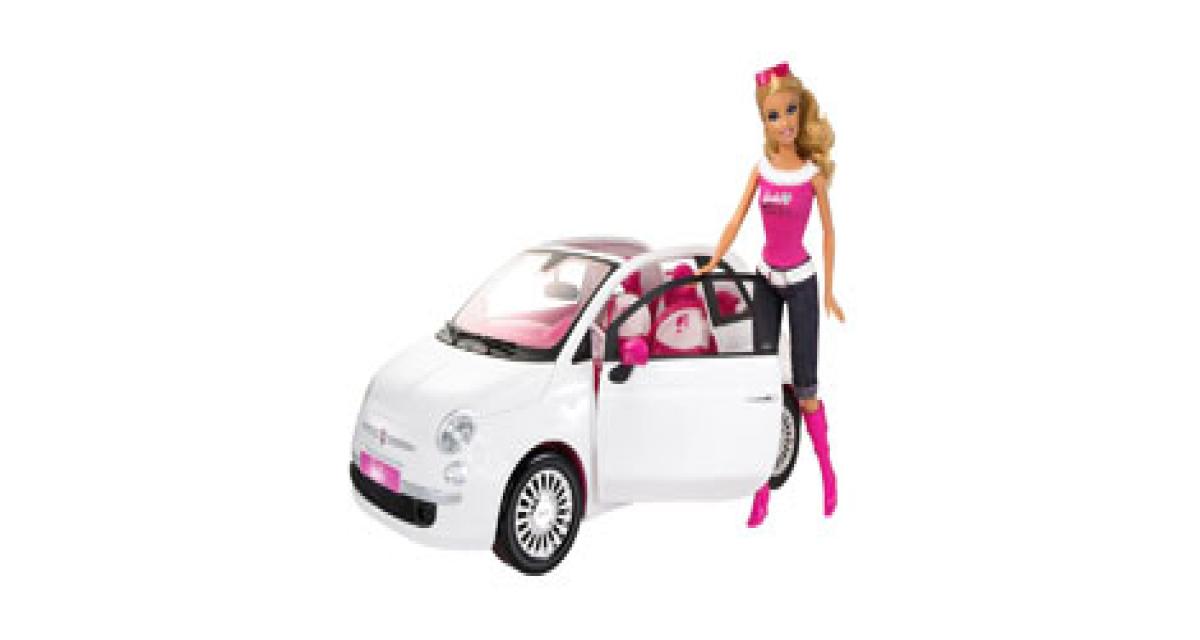 Cadeaux de Noël : La Fiat 500 de Barbie se porte bien !