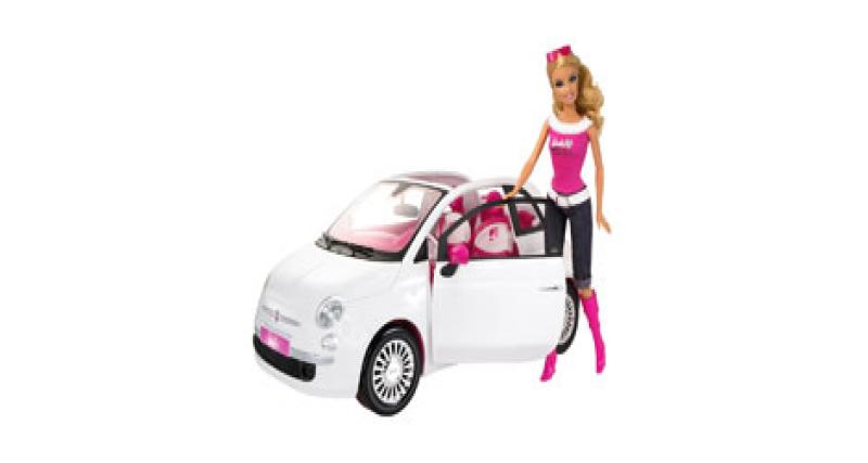  - Cadeaux de Noël : La Fiat 500 de Barbie se porte bien !