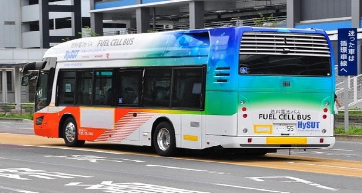 Un bus hybride hydrogène Toyota au Japon