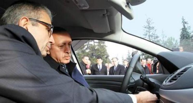  - Le premier ministre turc essaye la Fluence Z.E