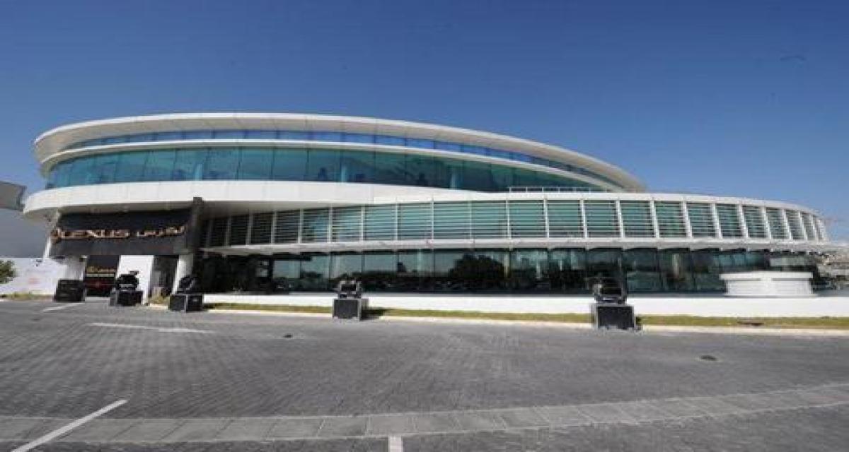 Lexus inaugure une concession de 33 000 m2 au Koweït