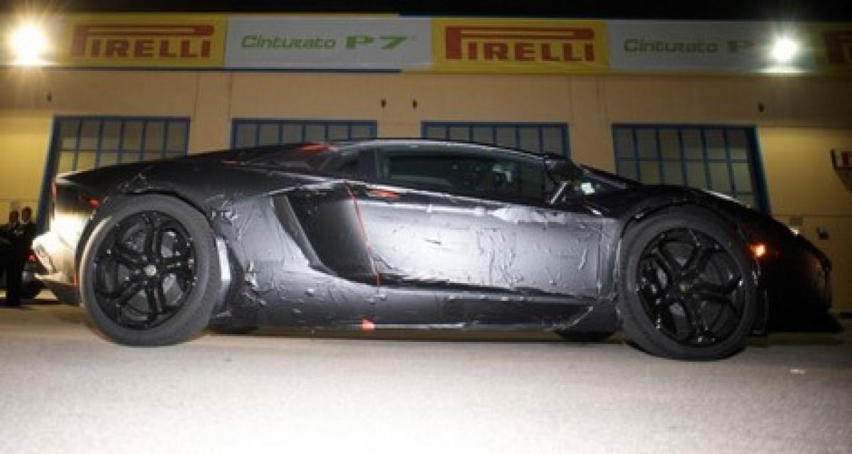 La Lamborghini Aventador nous montre ses dessous 