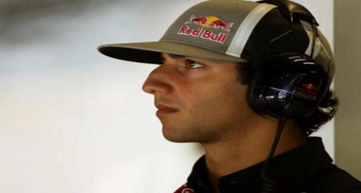 Formula Renault 3.5 : Daniel Ricciardo domine les essais 