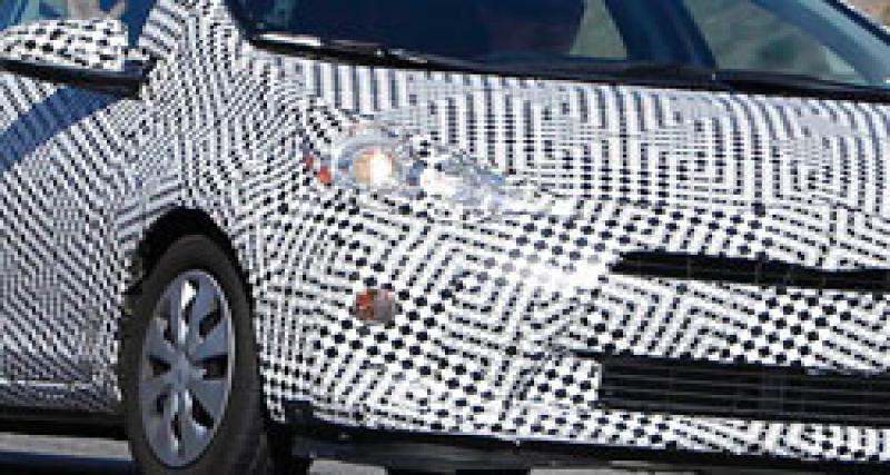  - Spyshots: Toyota Prius C 