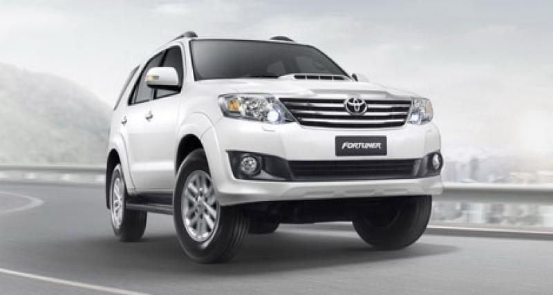  - Toyota Fortuner, Hilux SUV