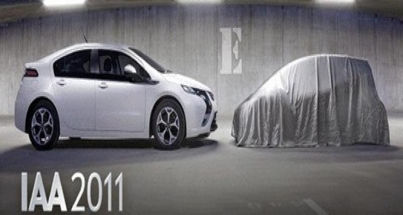  - Francfort 2011 : Opel tease sous bâche son concept