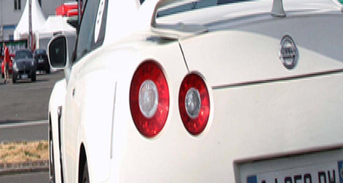 La photo du jour : Lotus Elise S1 et Nissan GTR