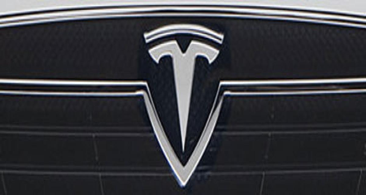 Tesla, départ de deux hommes clés