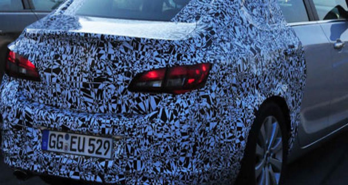 Spyshots : Opel Astra Sedan