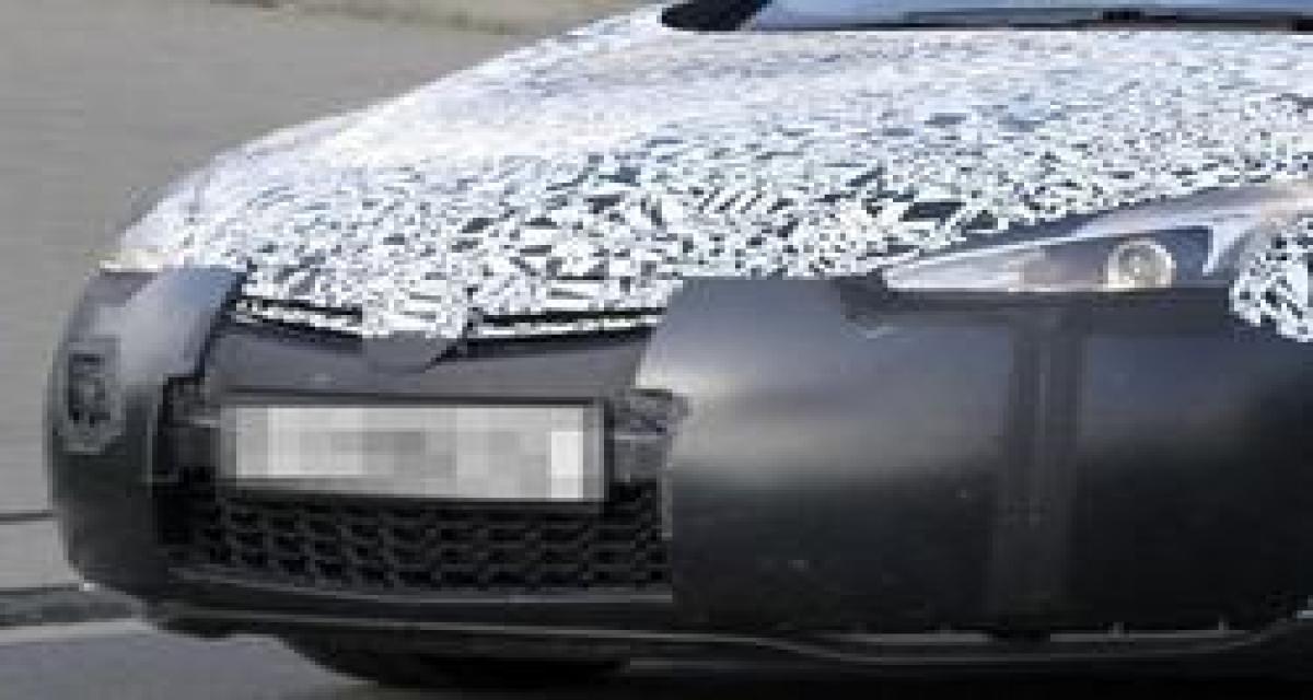 Spyshot : l'Opel Astra cabrio se découvre