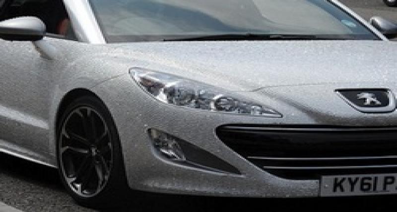  - Un coupé Peugeot RCZ scintillant de 81 000 diamants...