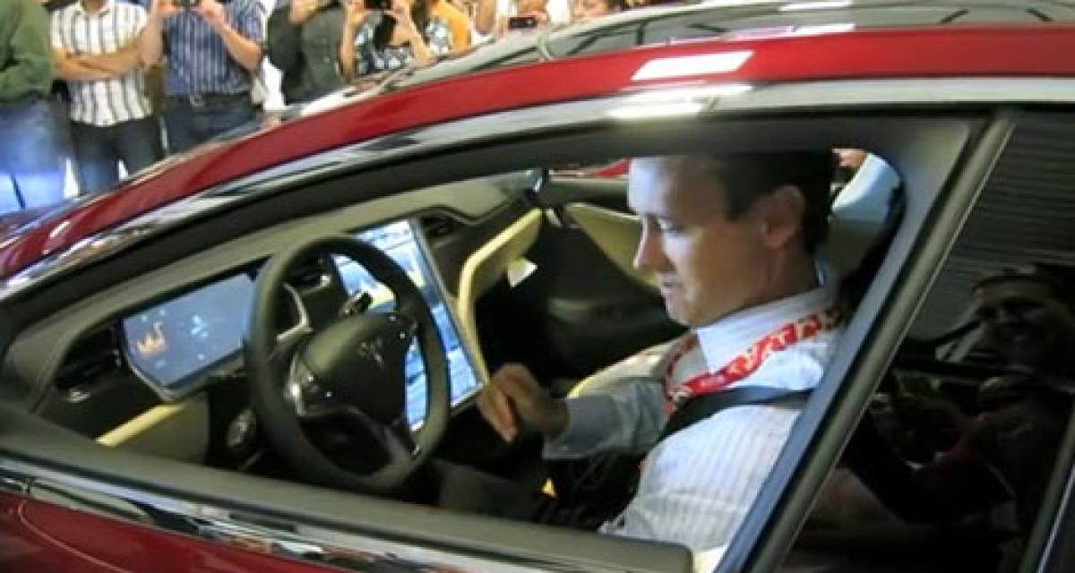 La première Tesla Model S livrée