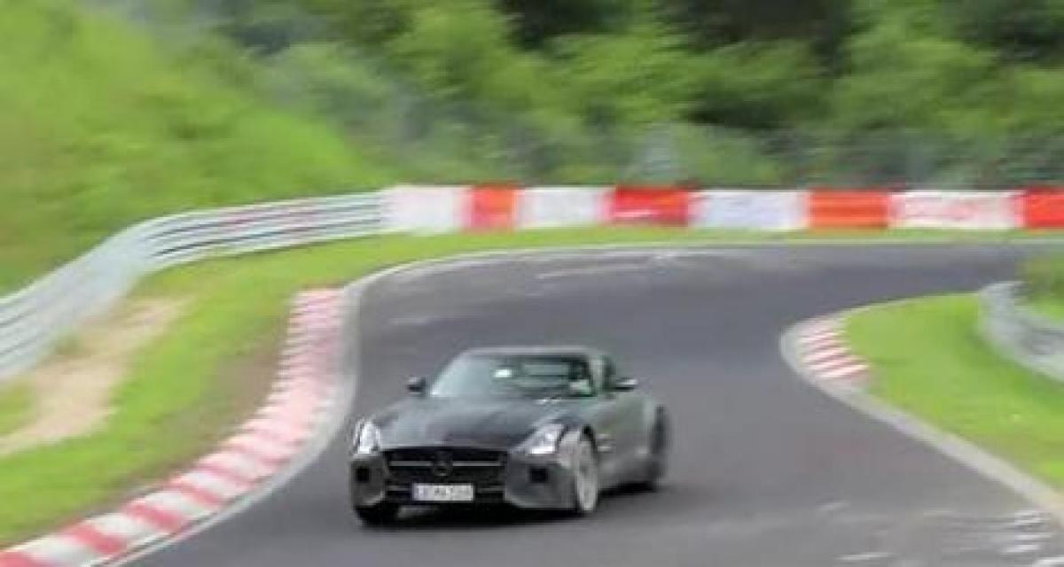 Spyshot : une Mercedes SLS AMG Black Series à l'attaque (vidéo)