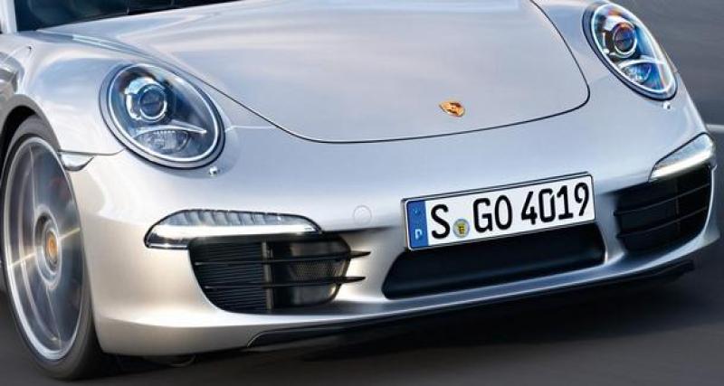  - La berlinette Porsche 961 se profile à l'horizon