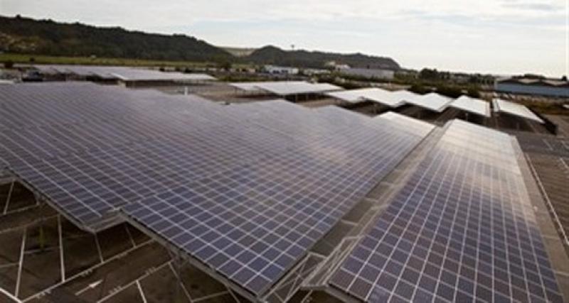 - Renault inaugure 40 hectares de panneaux photovoltaïques