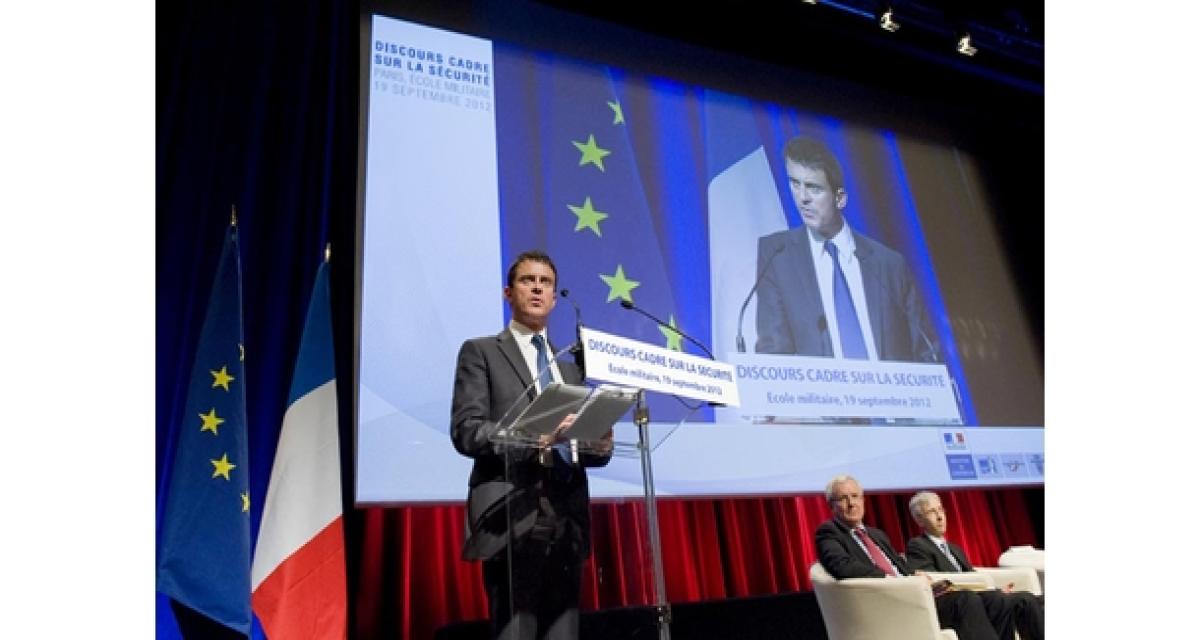 Abandon des éthylotests et retour des panneaux : Manuel Valls confirme