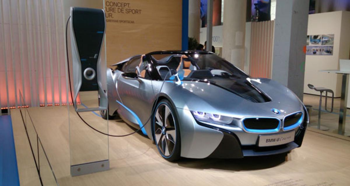 BMW expose les i3 et i8 au Palais de Tokyo