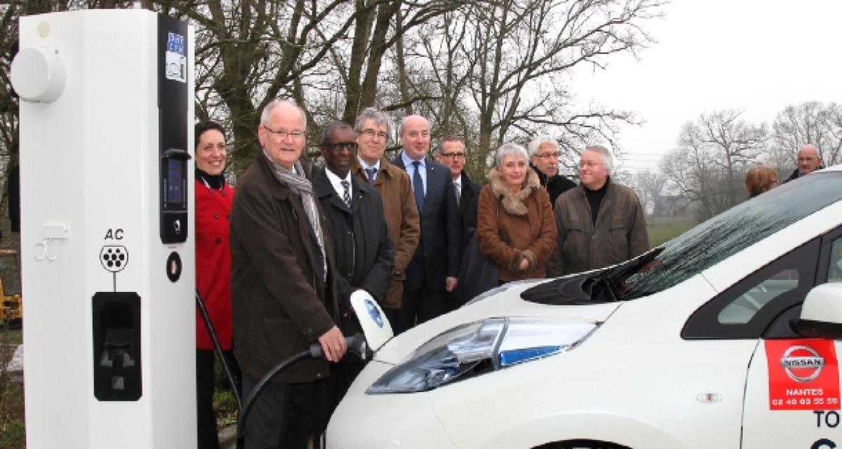 Electrique : Nissan implante sa 30ème borne rapide en France