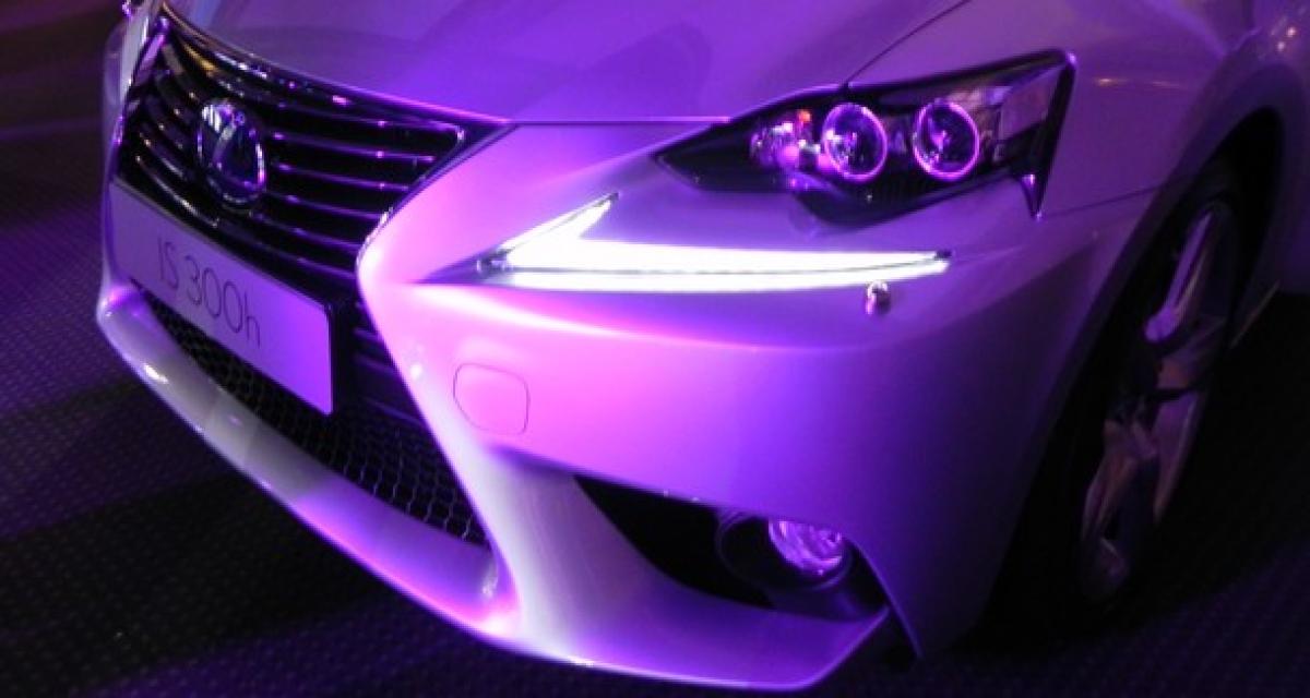 Le Blog Auto sort le soir: Lexus IS300h Full Hybrid