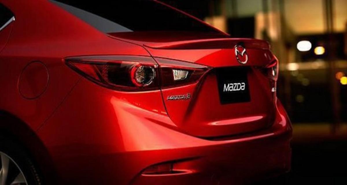 La Mazda3 Sedan montre sa poupe
