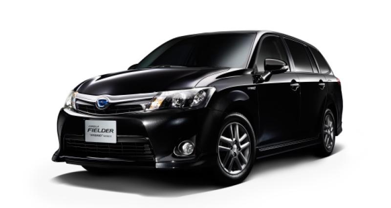  - Toyota commercialise la Corolla hybride au Japon