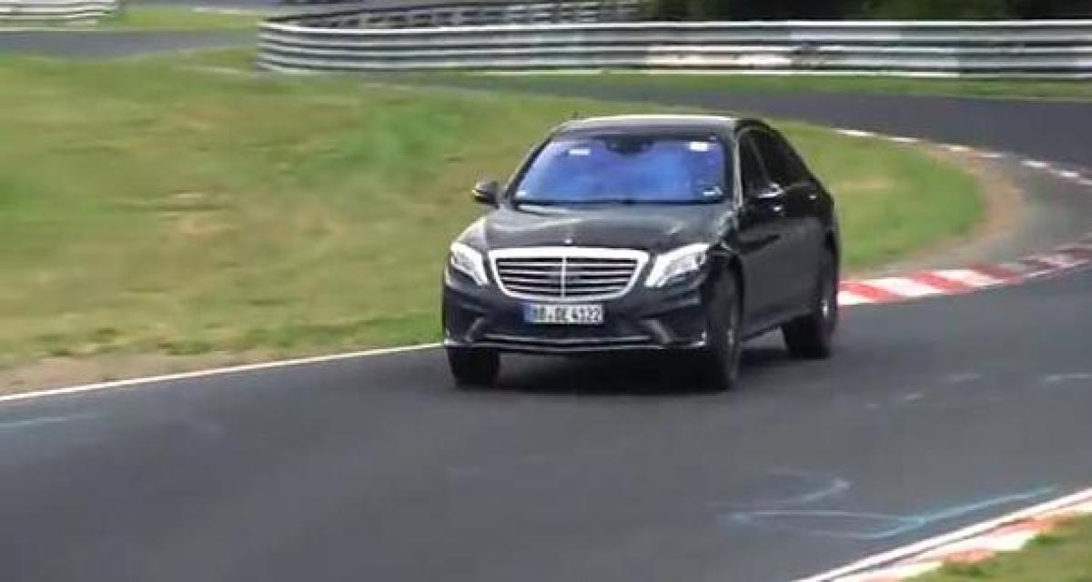Spyshot : la Mercedes S65 AMG s'échauffe au Nürburgring (vidéo)