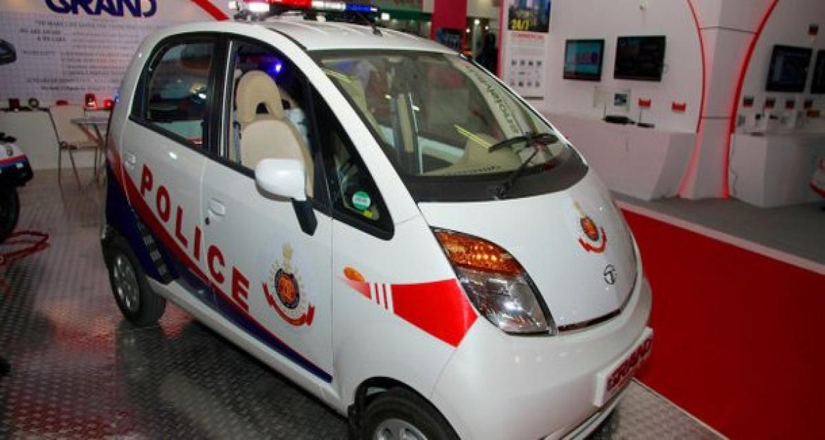Tata Nano : véhicule de police en Inde
