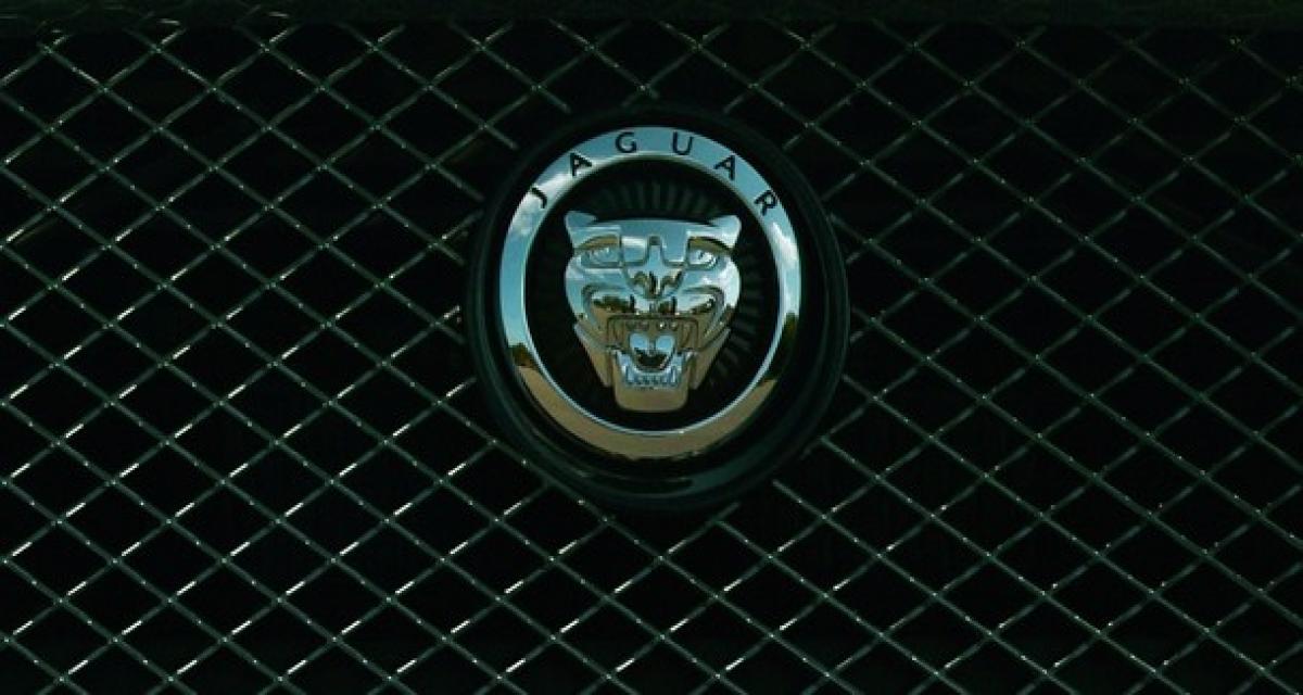 Jaguar XF Black Edition : 100 exemplaires