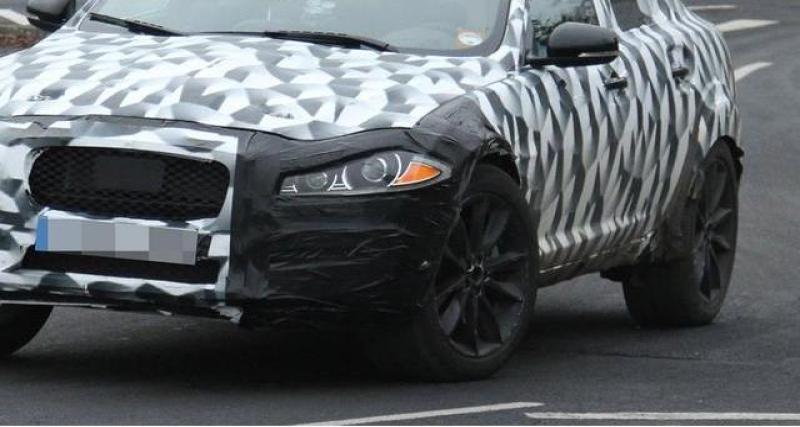  - Spyshot SUV Jaguar