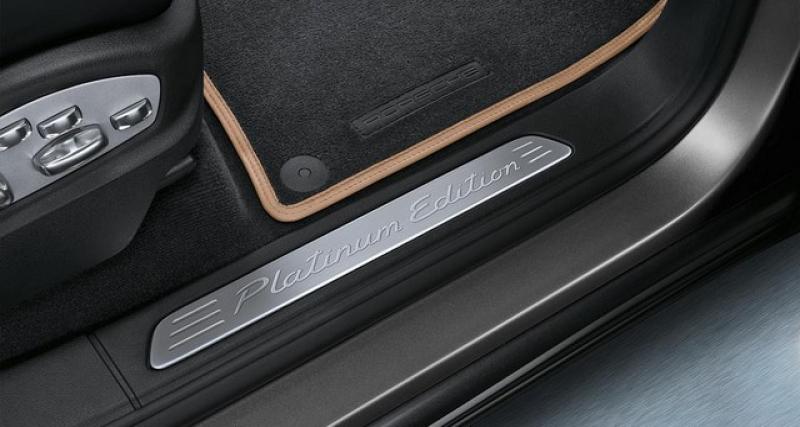  - Detroit 2014 : Porsche Cayenne Platinum Edition