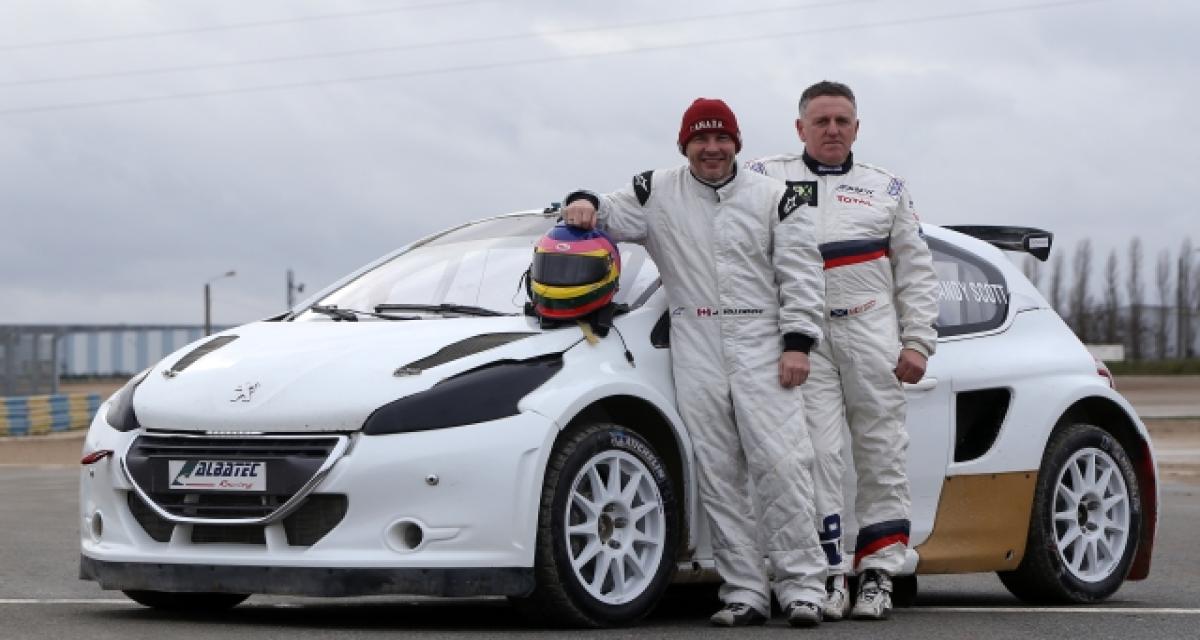 Jacques Villeneuve retrouve Peugeot et découvre le RallyCross RX