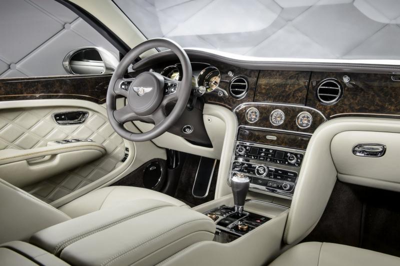  - Beijing 2014 : une Bentley hybride, shocking ? 1