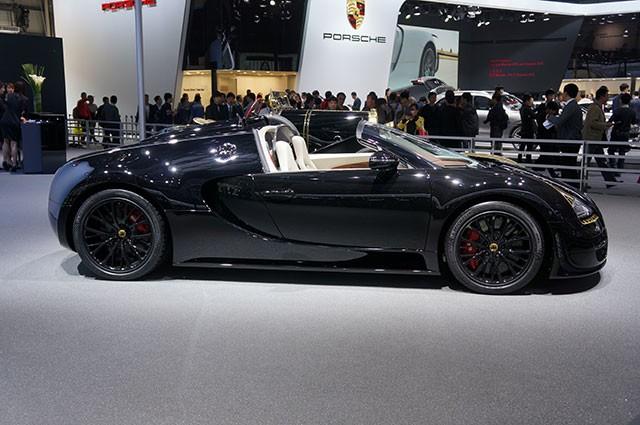  - Beijing 2014 Live : Bugatti Veyron Legend Black Bess 1