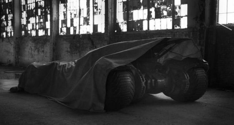  - Deux teasers pour la future Batmobile
